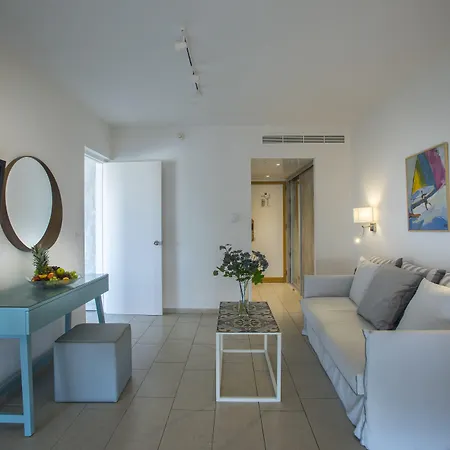 莱昂纳多广场塞浦路斯马里斯海滩酒店及spa 酒店