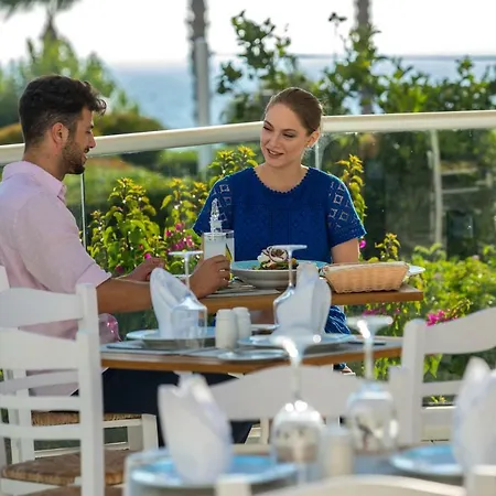 莱昂纳多广场塞浦路斯马里斯海滩酒店及spa 酒店