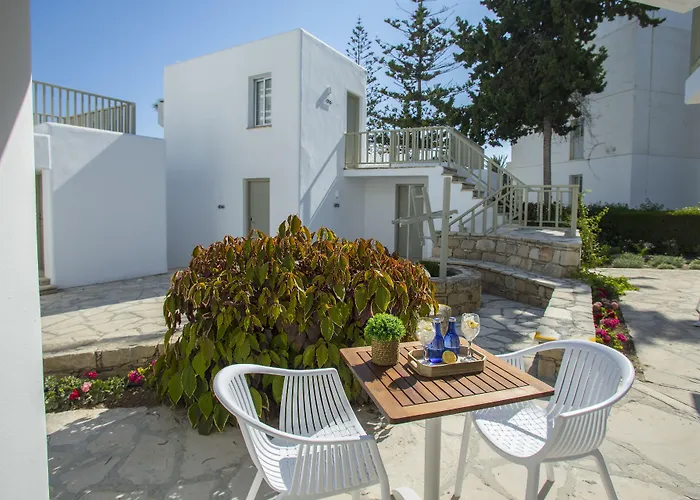 Leonardo Plaza Cypria Maris & (adults Only) Hotel