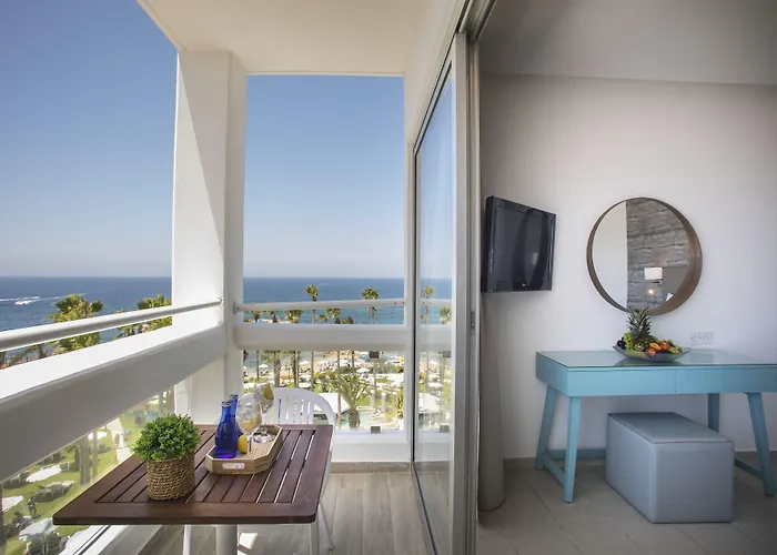 Leonardo Plaza Cypria Maris & (adults Only) Hotel Geroskipou