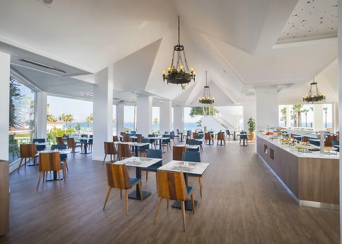 Hotel Leonardo Plaza Cypria Maris & (adults Only) Geroskipou