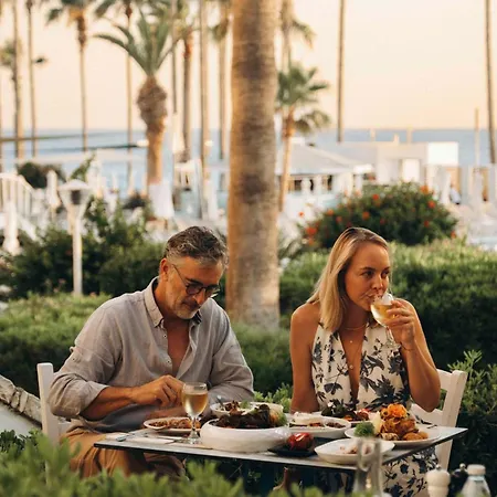 מלון Leonardo Plaza Cypria Maris & (adults Only)