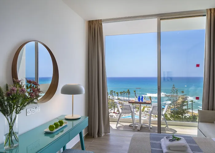 Leonardo Plaza Cypria Maris & (adults Only)