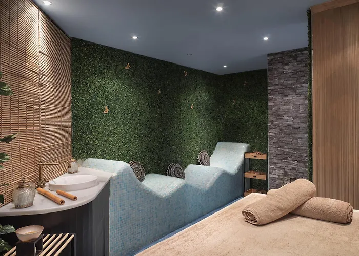 Leonardo Plaza Cypria Maris & (adults Only)